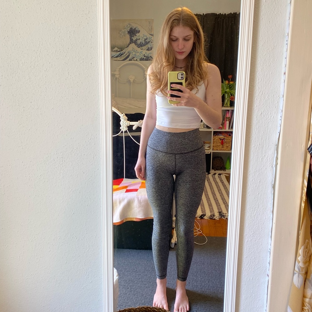 Grey lululemon wunder under leggings